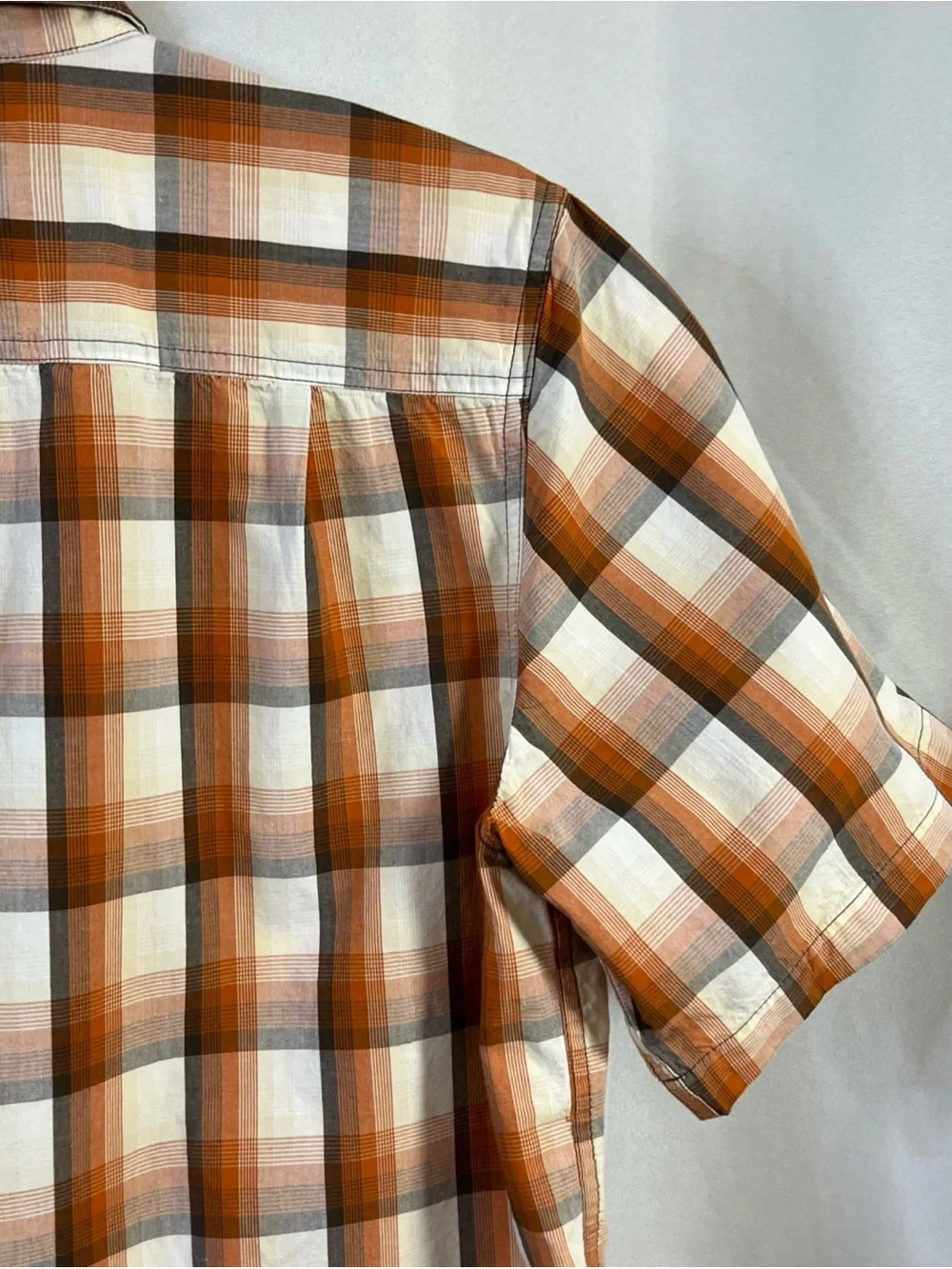 Carhartt Men's Relaxed Fit Button Down Plaid Shirt Pocket orange brown Large